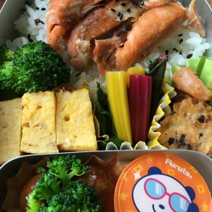 お弁当に彩を!だしのいらないだし巻きたまご